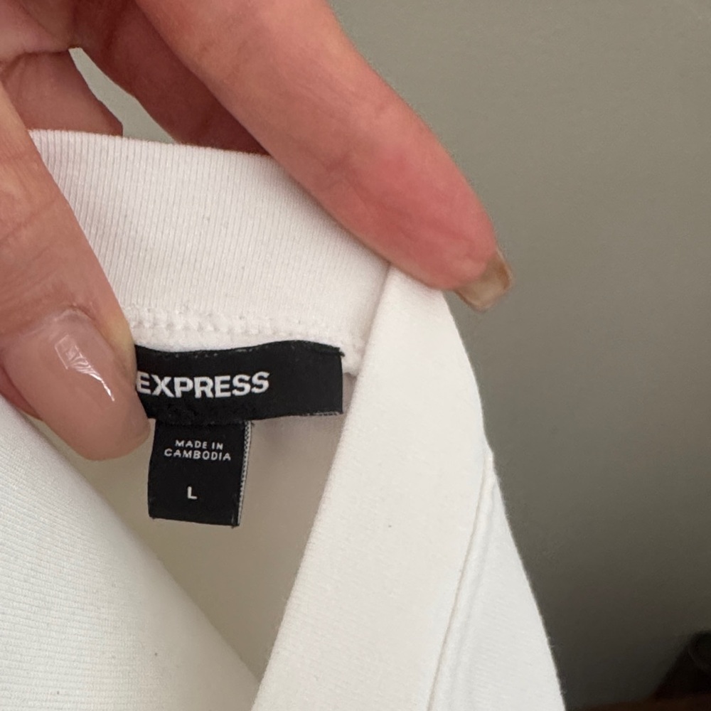 Express White Puff Sleeve Blouse - Picture 2 of 8